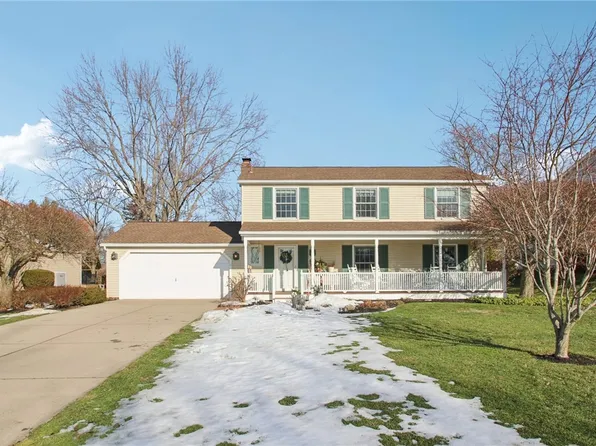 28 Misty Pine Rd, Fairport, NY 14450