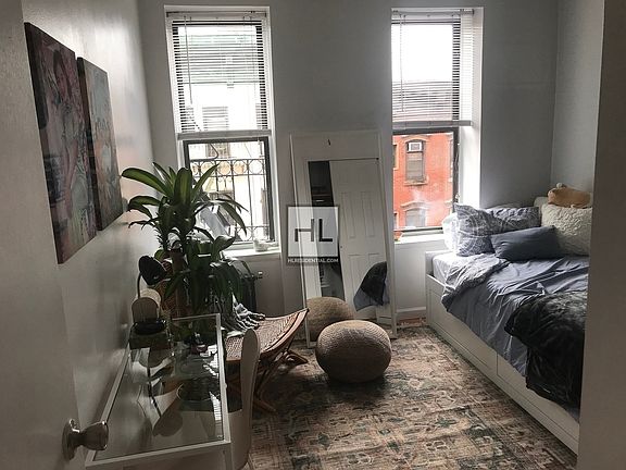 4th image of 122 Mott St #30