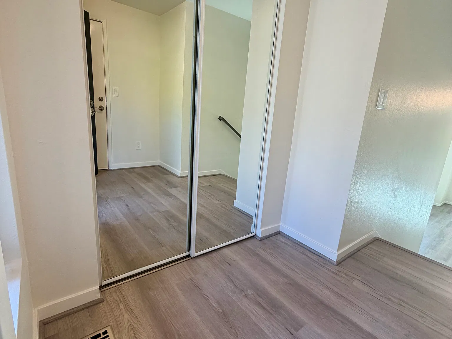 3 bed, 1700 sqft, $4,100 — Photo 3