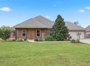 2651 E Robinwood Dr, Lake Charles, LA 70611