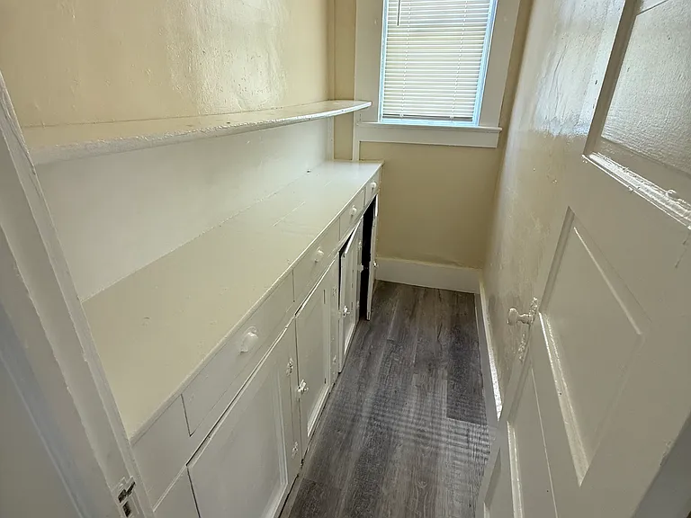318 Gibson St #2 — Photo 23