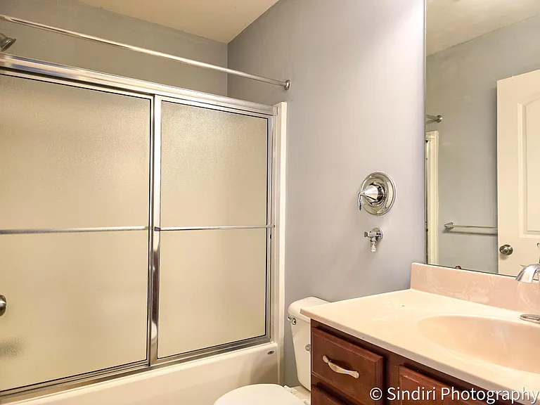 6419 Creekbend Dr — Photo 23