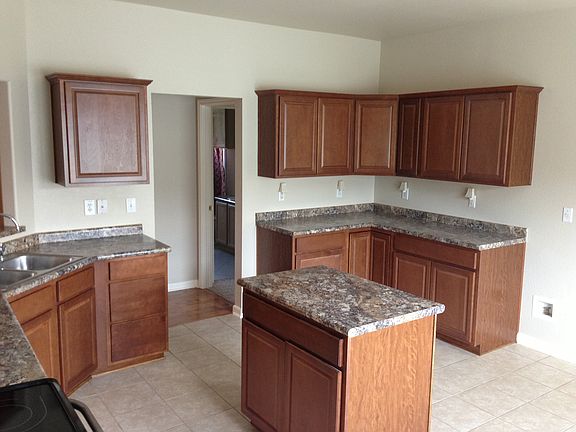 Kitchen (New Cabinets)