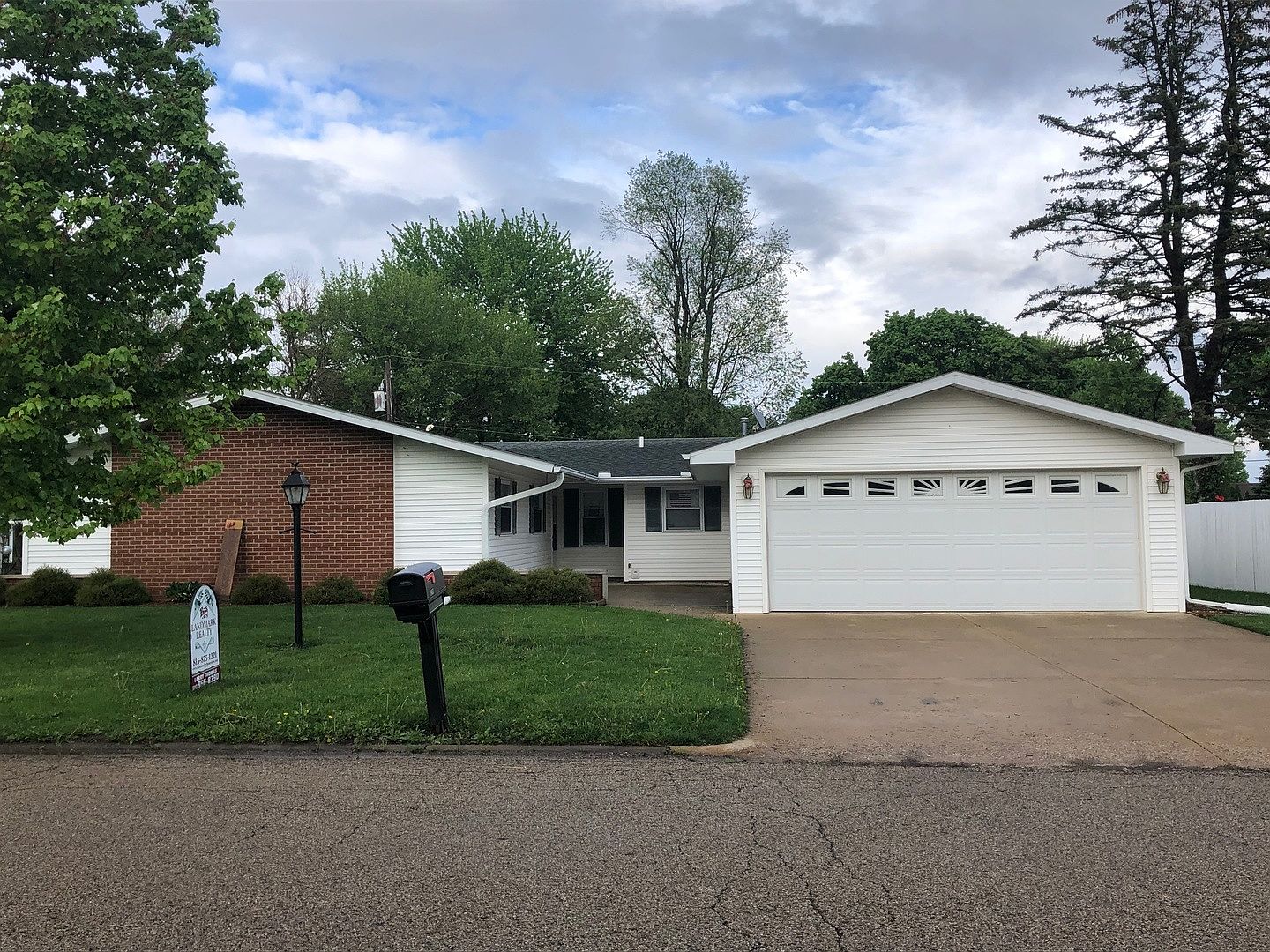 1807 Fletcher St, Princeton, IL 61356 Zillow