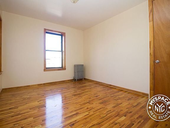 3rd image of 281 Crown St APT 8a