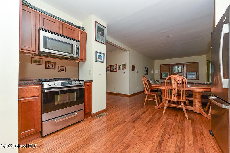 5th image of 2 Webster Street