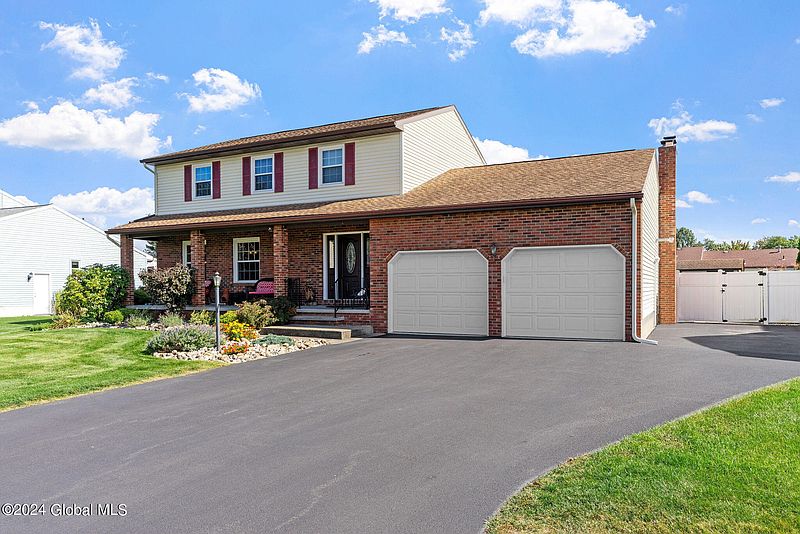 3rd image of 23 Windsor Drive