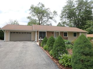418 Miller Ave, Burlington, WI 53105