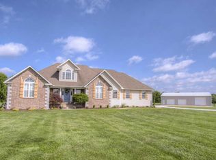 2335 Sierra Ln, Carthage, MO 64836