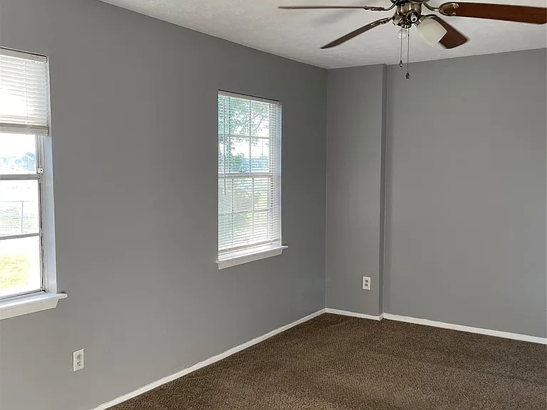 7273 Chasewood Dr — Photo 10