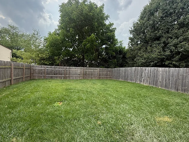 7687 Sweetwood Ct — Photo 19