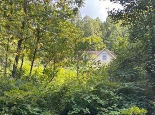 425 Blaze Br, Jenkins, KY 41537