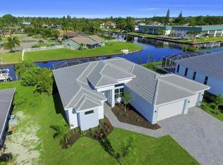 1404 Wellington Ct, Cape Coral, FL 33904