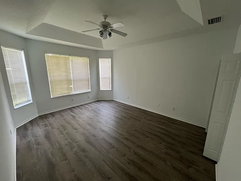 4701 Portage Trl — Photo 9