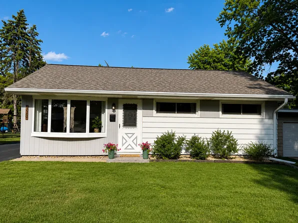 338 Terrace Dr, Sycamore, IL 60178