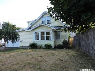 147 Sheraton Dr, Rochester, NY 14616