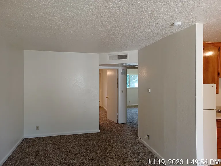 208 W Dakota Ave #C — Photo 6