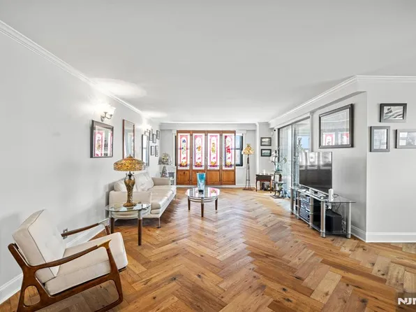 7855 Boulevard E #6A, North Bergen, NJ 07047