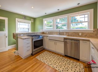 3637 NE Alameda St, Portland, OR 97212