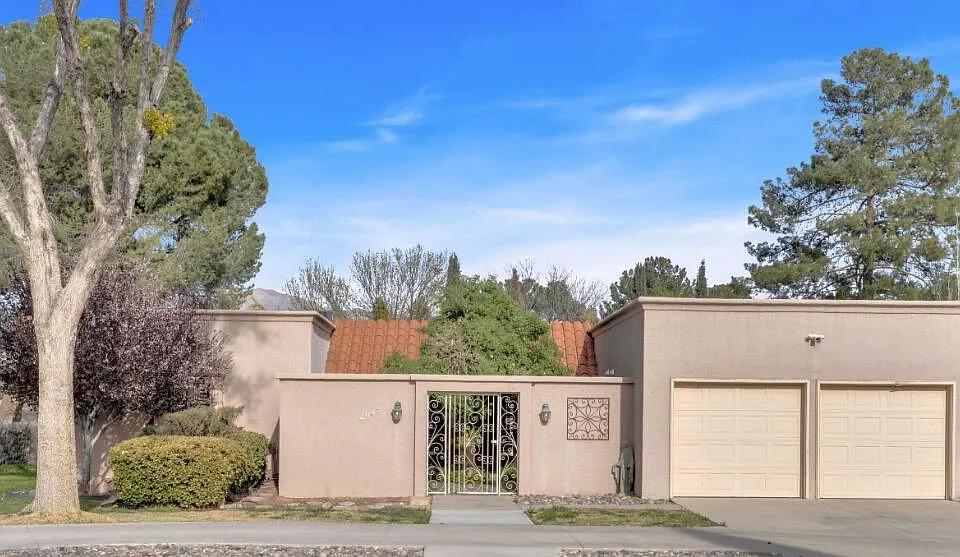 4945 Vista Grande Cir