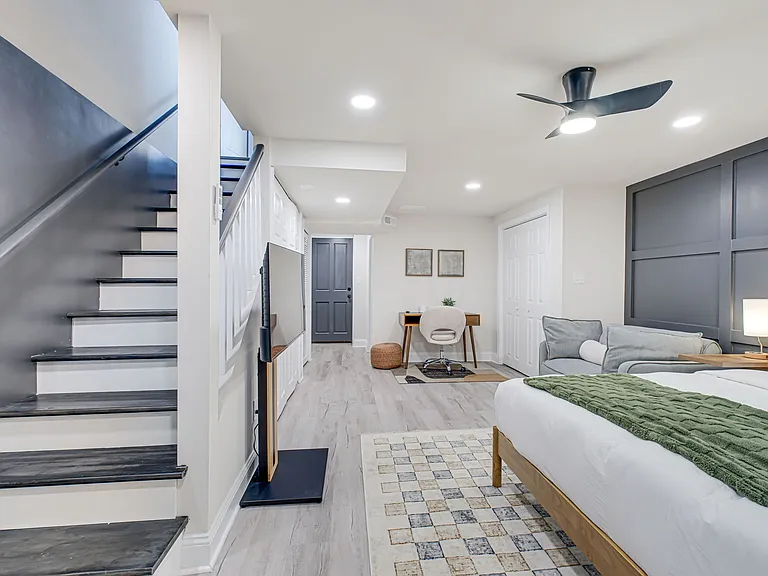 3107 Montrose Ave — Photo 14