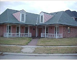 4th image of 5861 Kensington Blvd