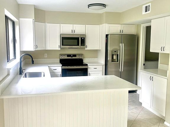 3rd image of 1542 SE Dewberry Court