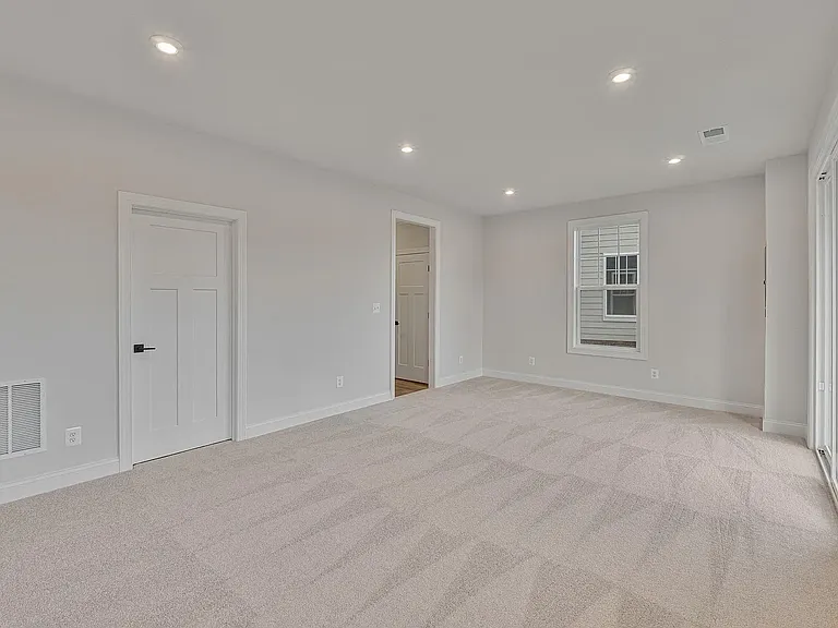 1320 Laconia Ln — Photo 14