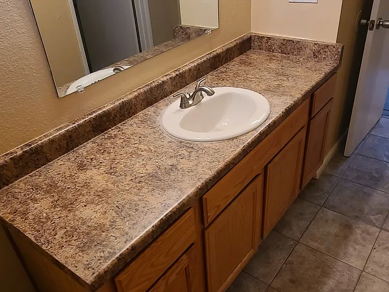 1140 E Curry Rd #B — Photo 9