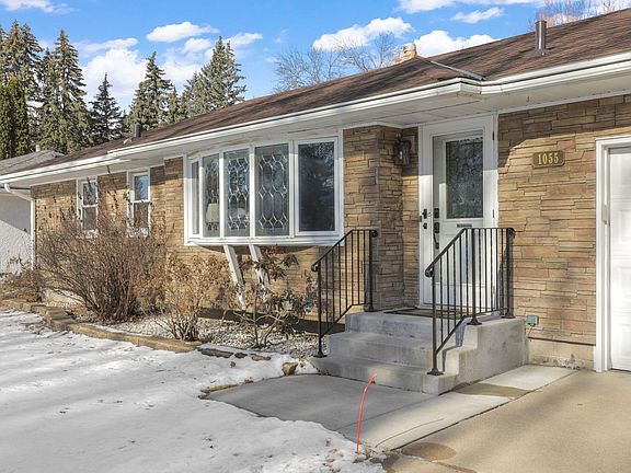 2nd image of 1055 Ryan Ave W
