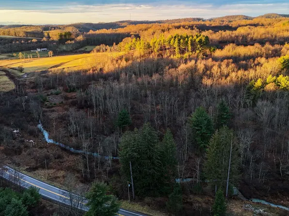 Gladesville Rd, Independence, WV 26374