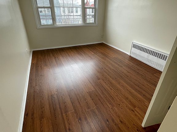5th image of 938 E 89th St Floor 2