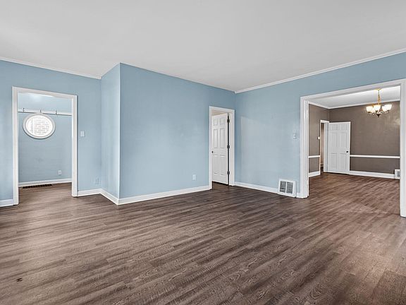 3rd image of 4213 Baring Ave