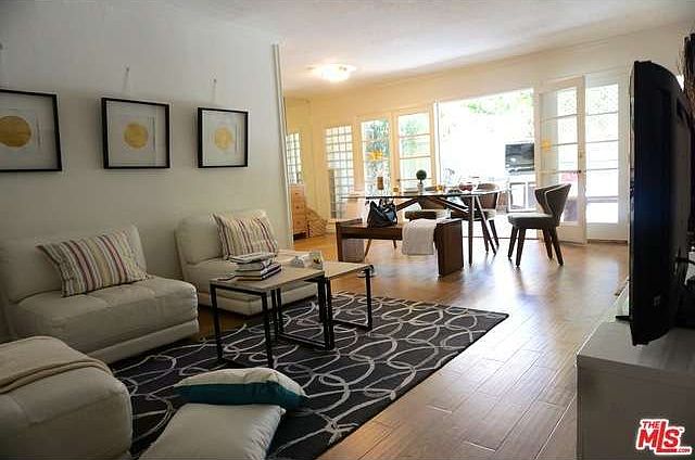 1st image of 1020 Granville Ave APT 102