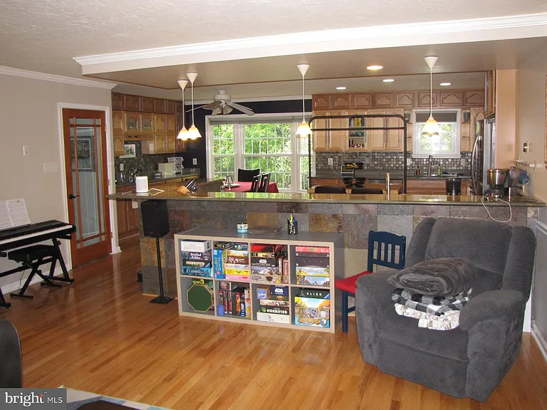 9031 Blarney Stone Dr — Photo 8