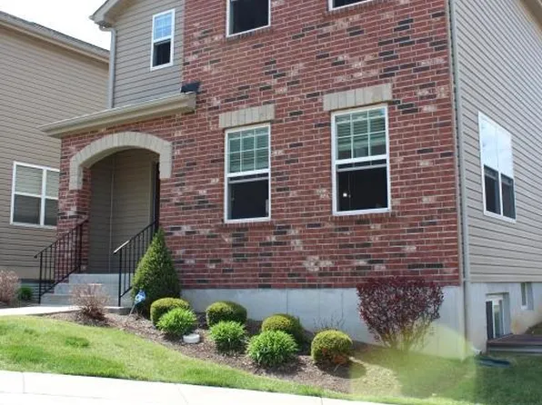 9702 Wilderness Battle Dr, Saint Louis, MO 63123