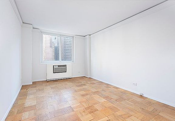 5th image of 230 W 55th St APT 20F