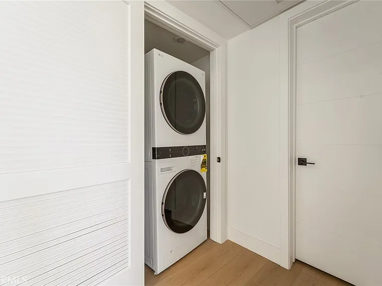 7510 Sepulveda Blvd #101 — Photo 16