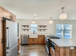 1314 Oxford St, Hopkins, MN 55343