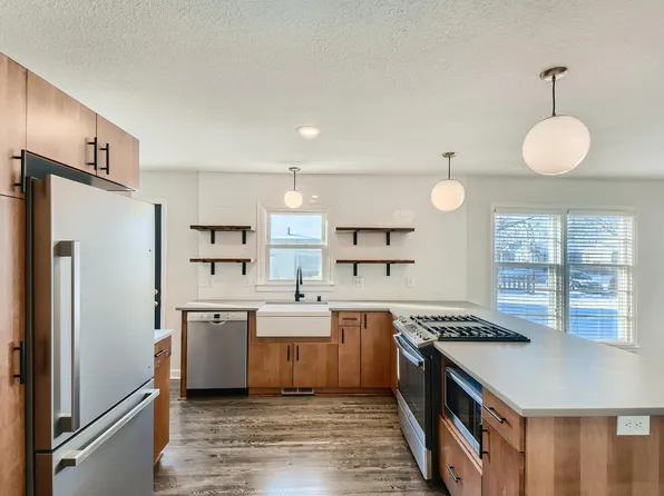 1314 Oxford St, Hopkins, MN 55343