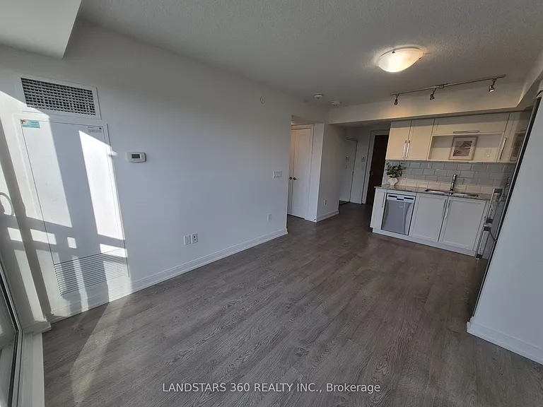 275 Village Green Sq #1820 — Photo 12