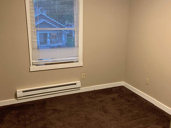 5th image of 218 N Dill St #2