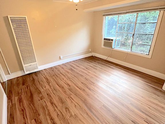 2nd image of 115 E 4th St APT C