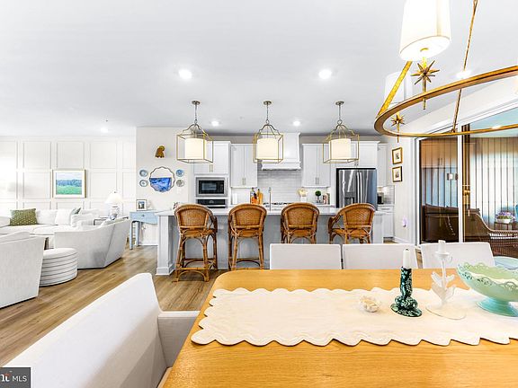 3rd image of 13717 Hunt Valley Ct