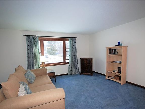 5th image of 5431 Highland Dr