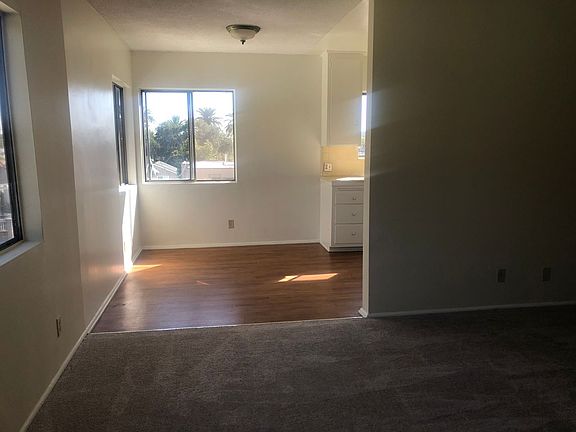 4th image of 4433-37 Russell Ave #4437-3