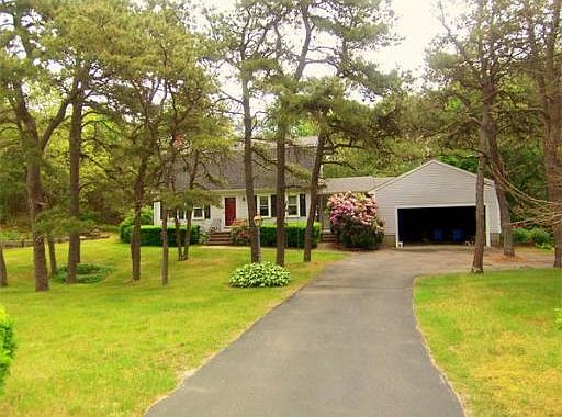 1st image of 6 Miller Dr