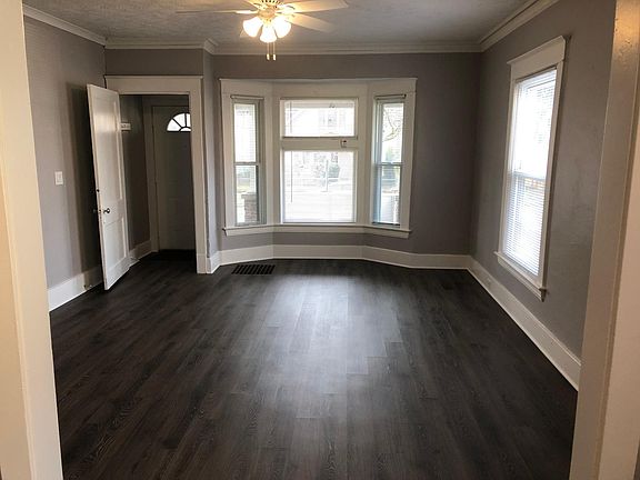4th image of 814 College Ave SE