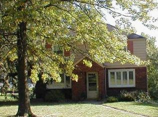 2605 Summit St, Bethel Park, PA 15102