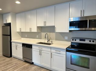 4731 12th Ave NE #303, Seattle, WA 98105